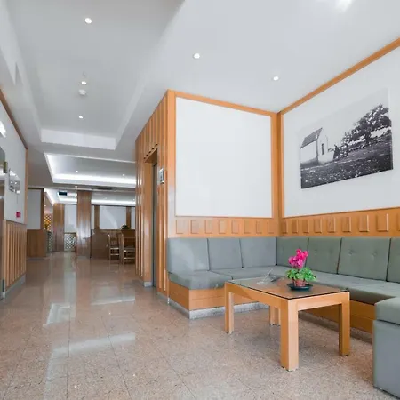 Peregrinos De By Umbral Hotel