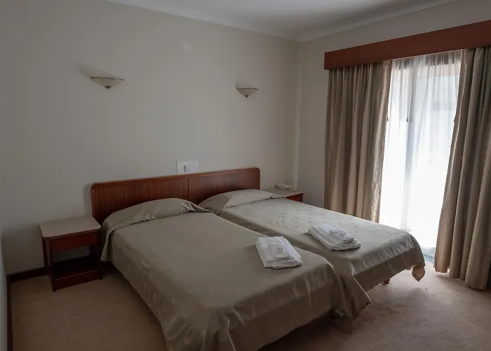 ホテル Peregrinos De By Umbral 2*